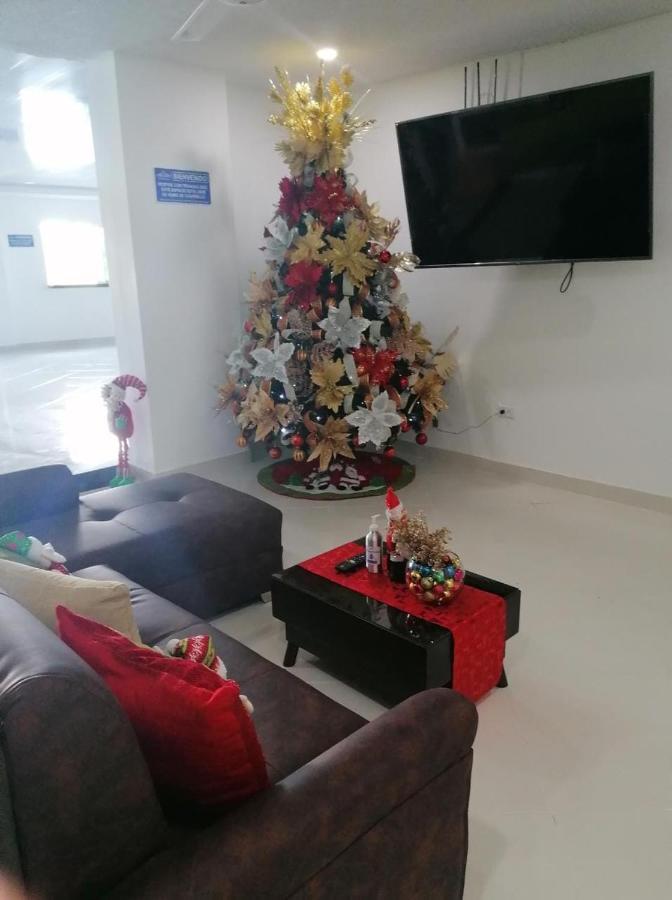Hotel Tania Caucasia Екстериор снимка
